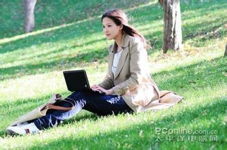 �˿�ǧ���������Ƶ��Ƶ��ϰ��ƽ̸���ι�أ���ָ�ٳ�4�ֻ�ɫ��̬...